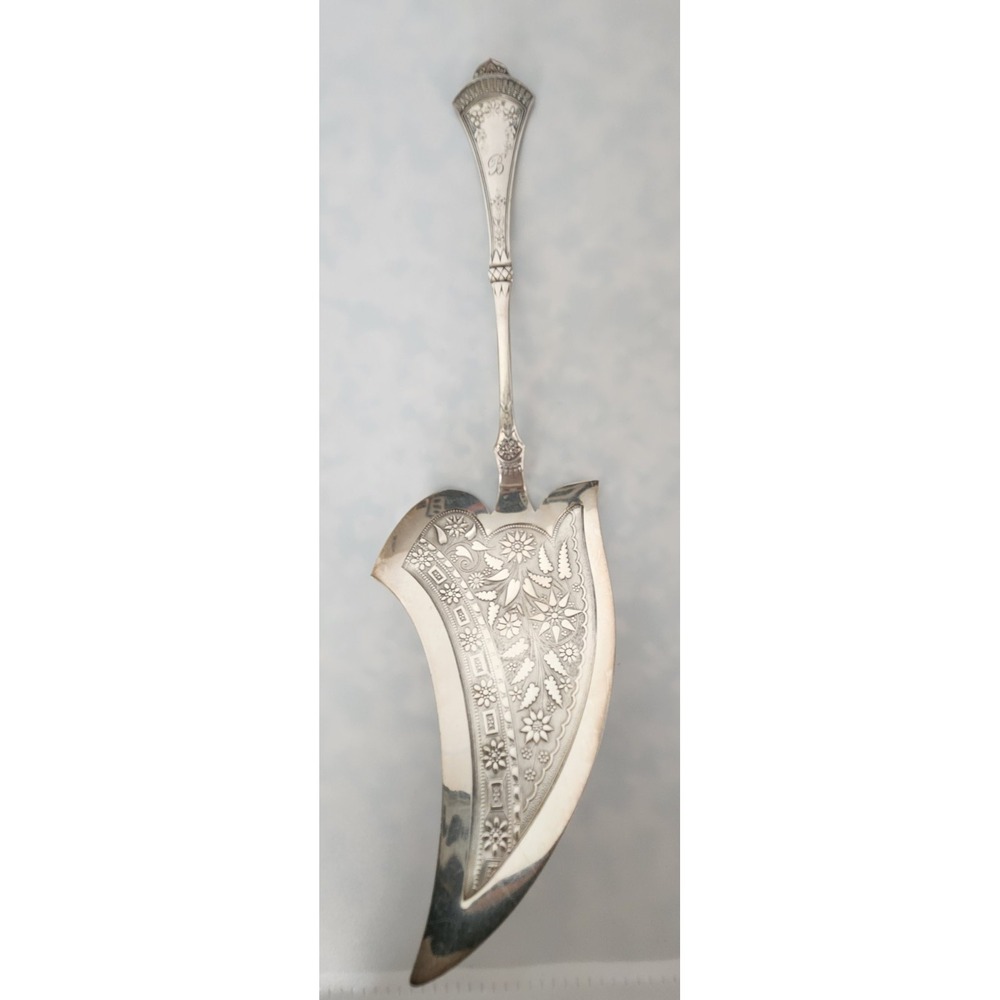 Elegant 1847 ROGERS BROS VINTAGE 1900 SILVERPLATE LARGE CAKE PIE KNIFE Fancy!!